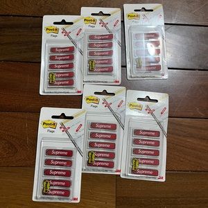 Supreme Post Its